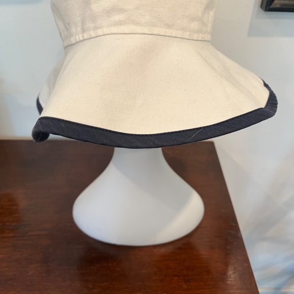 Katie Lord size M/L hat - Picture 2 of 9